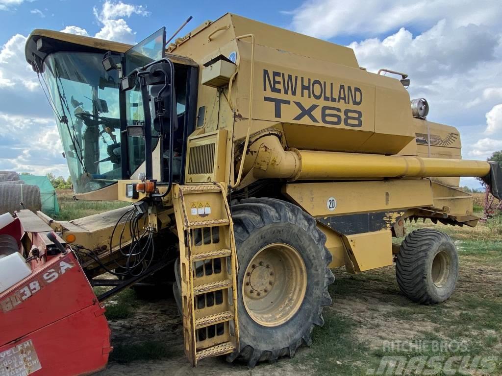 New Holland TX 68 Combine harvesters