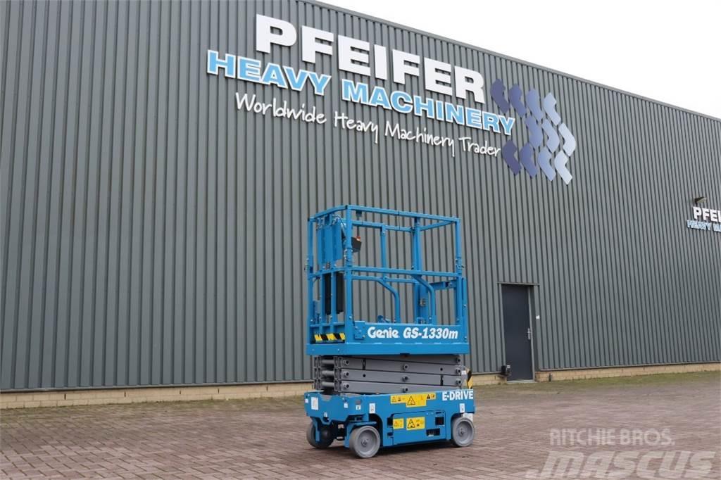 Genie GS1330 ALL-ELECTRIC DC DRIVE, 5.9M WORKING HEIGHT, Scissor lifts