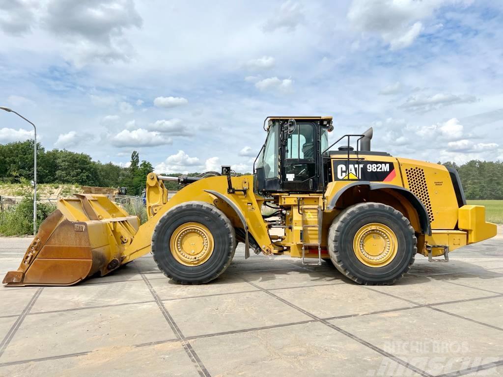 CAT 982M Excellent Condition / Well Maintained Wheel loaders