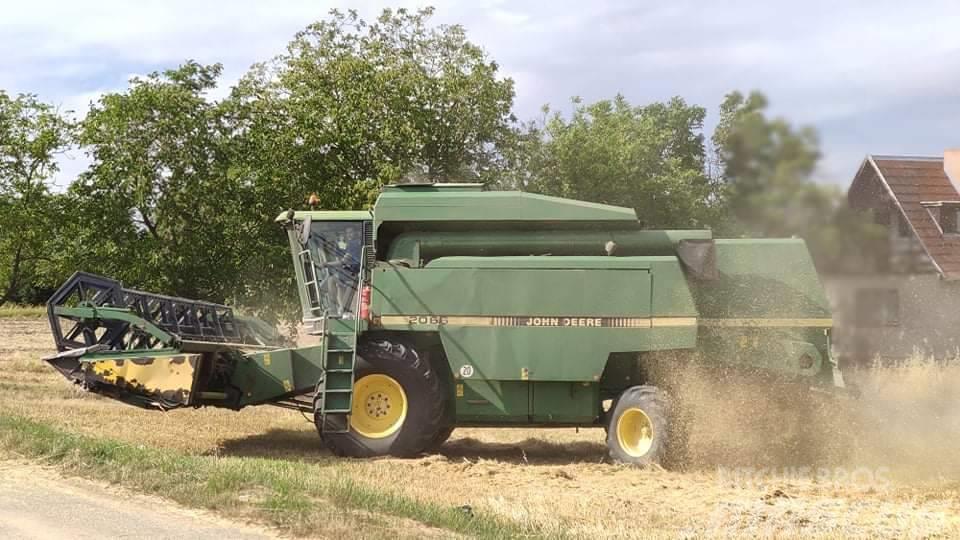 John Deere 2066 Combine harvesters