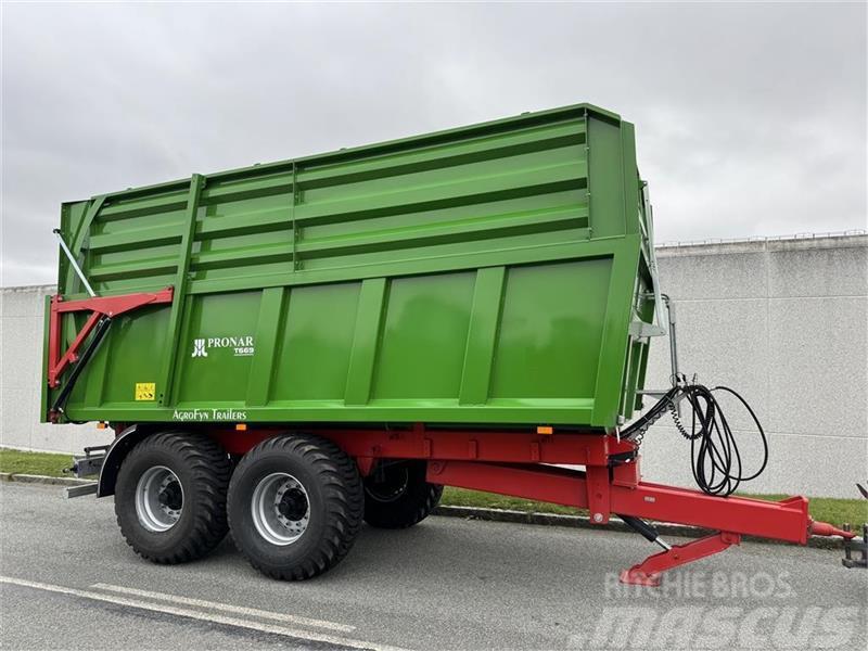 Pronar T669 XL  “Big Volume” Tipper trailers