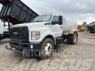 Ford F750 Water tankers