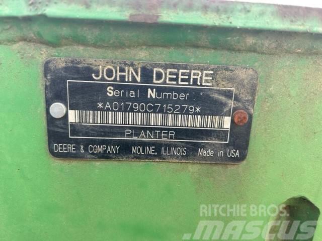 John Deere 1790 Planters