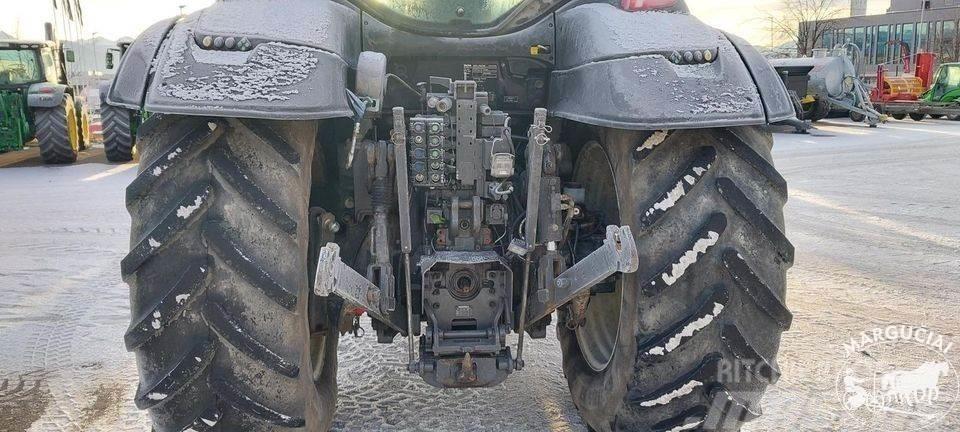 Valtra T234, 235 - 250 AG Tractors