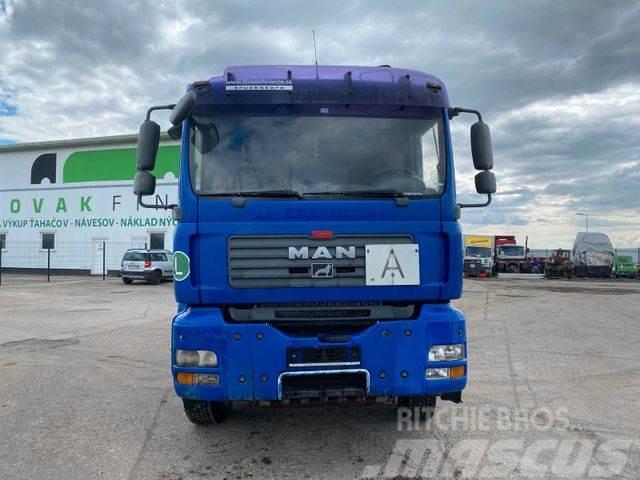 MAN TGA 26.440 6X4 for containers with crane vin 945 Crane trucks