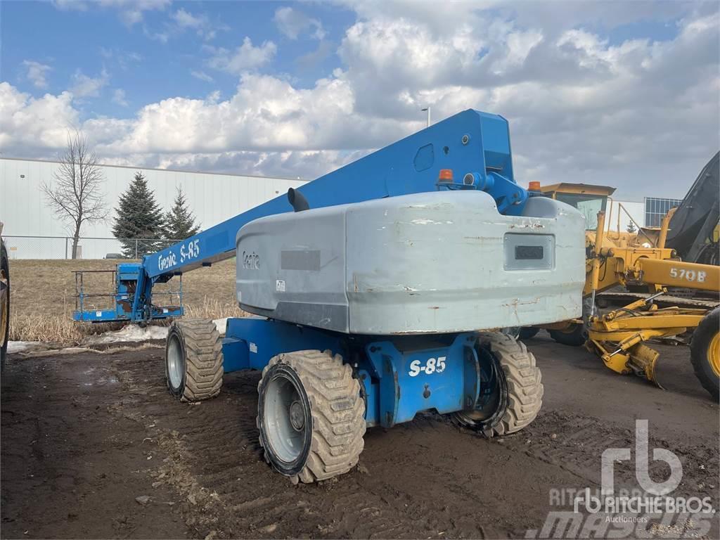 Genie S85 Articulated boom lifts