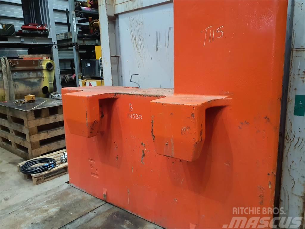 Grove GMK 6250/6300 counterweight 15 ton right side Crane parts and equipment