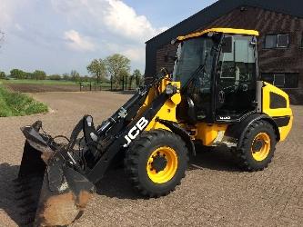 JCB 406