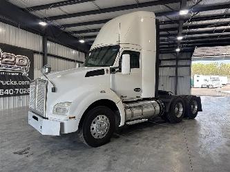 Kenworth T880