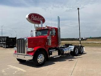 Peterbilt 389
