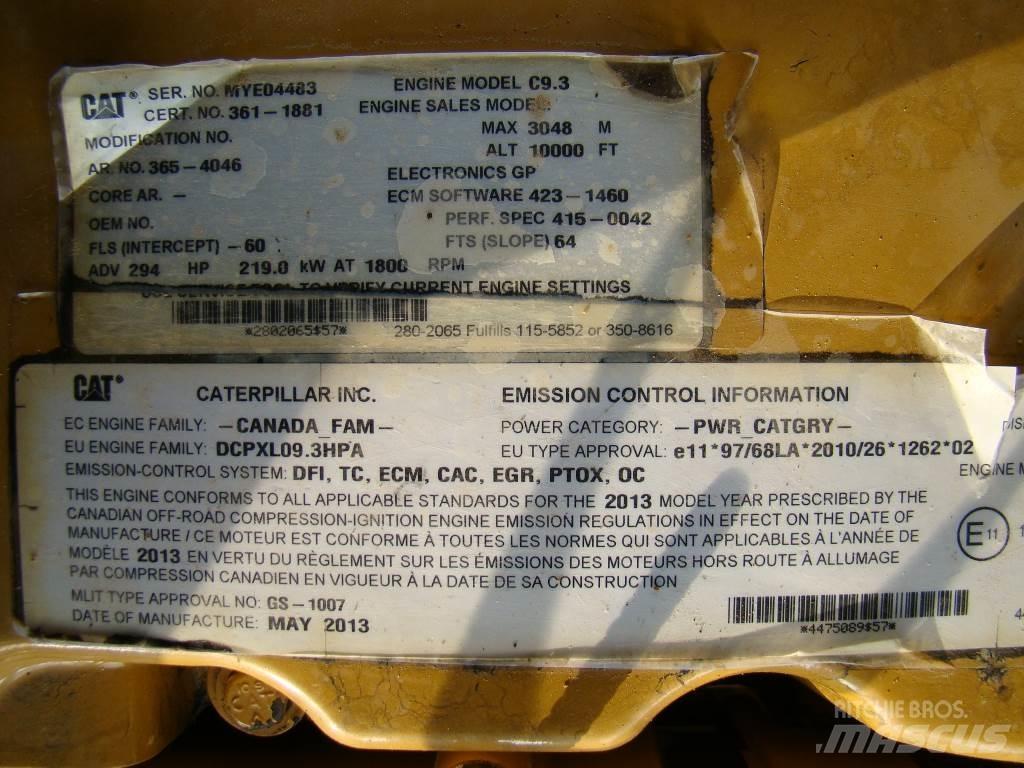 CAT 966 K Pale gommate