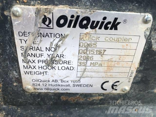 Komatsu PW148-10 Escavatori gommati
