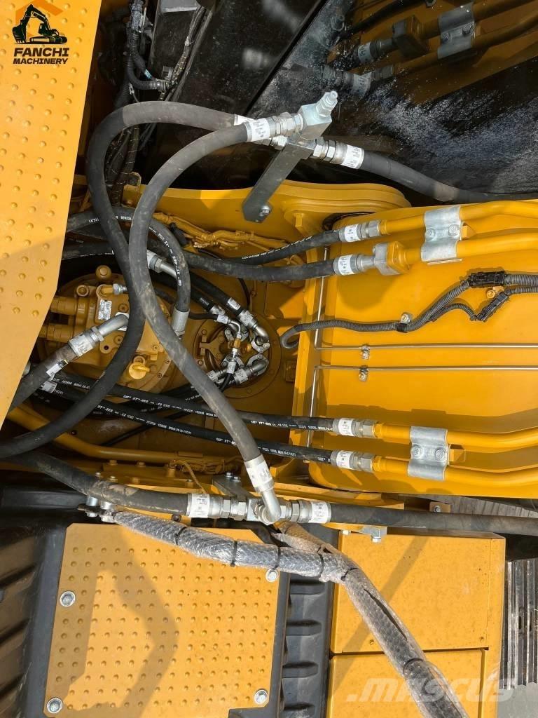 CAT 323 Escavatori cingolati