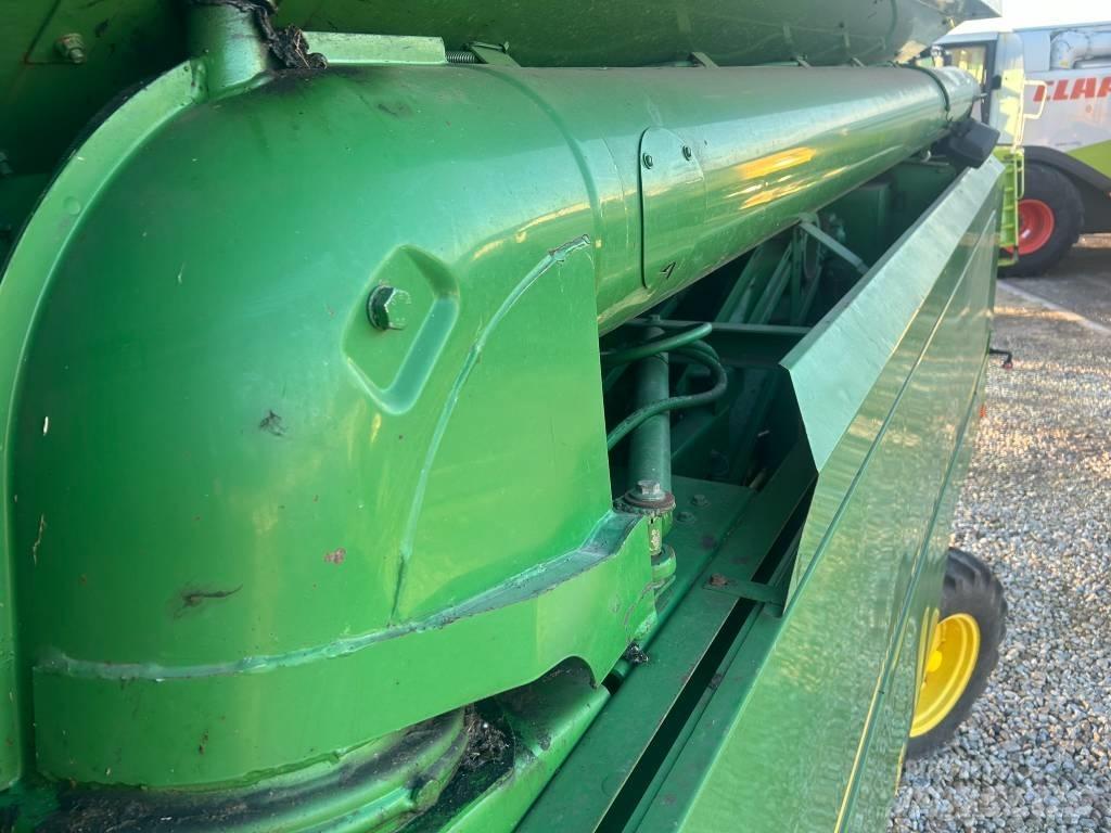 John Deere 2054 Mietitrebbiatrici