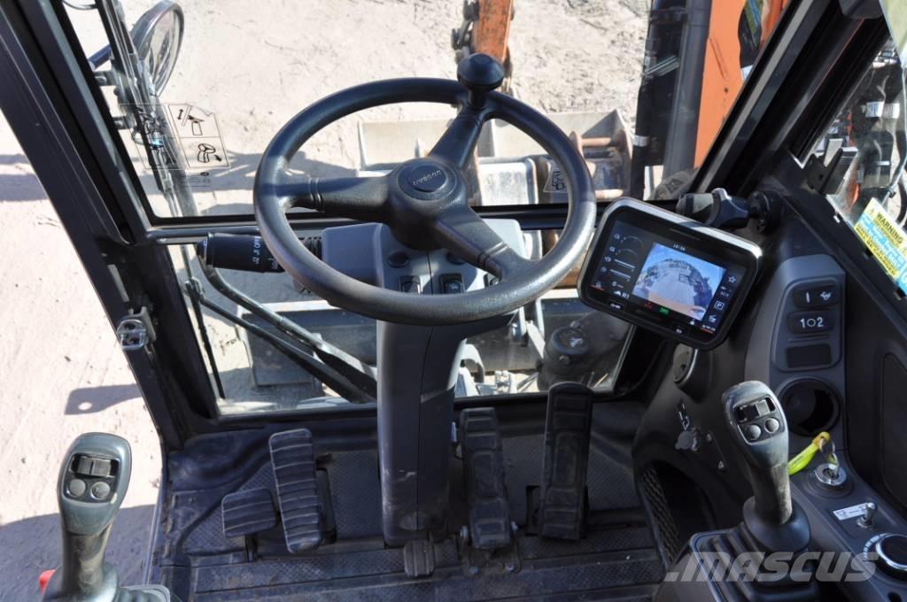 Doosan DX 100-7 Escavatori gommati
