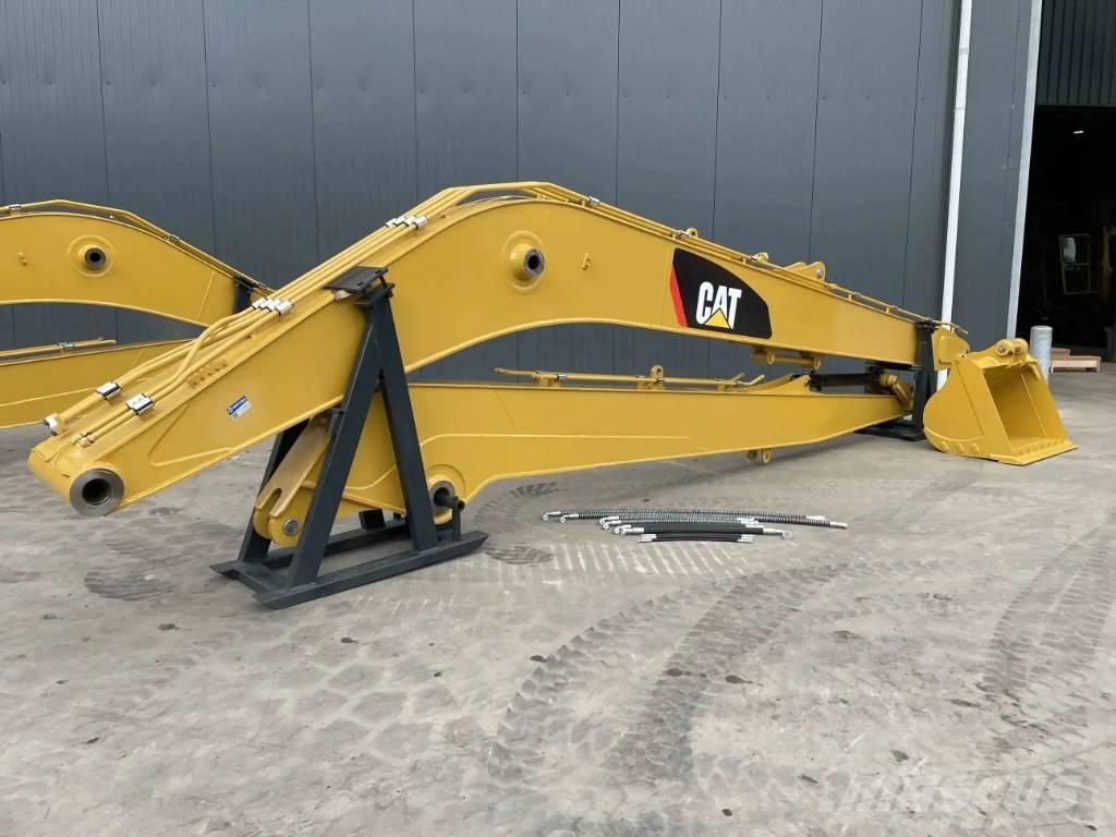 CAT 323F 15m Set Retroescavatori