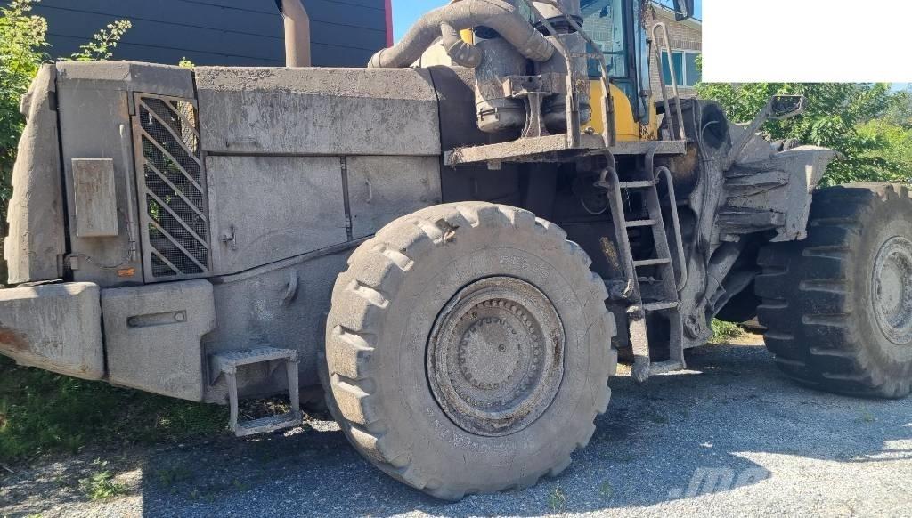 Volvo L 350 F Pale gommate