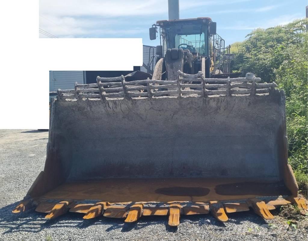 Volvo L 350 F Pale gommate