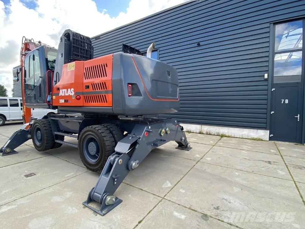 Atlas 250MH Movimentazione rifiuti