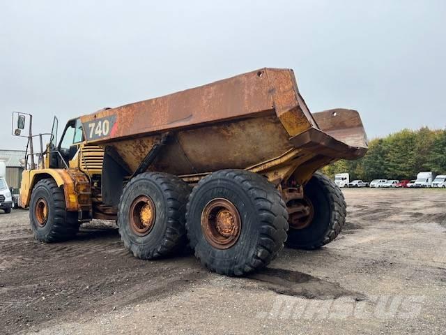 CAT 740 Dumpers articolati