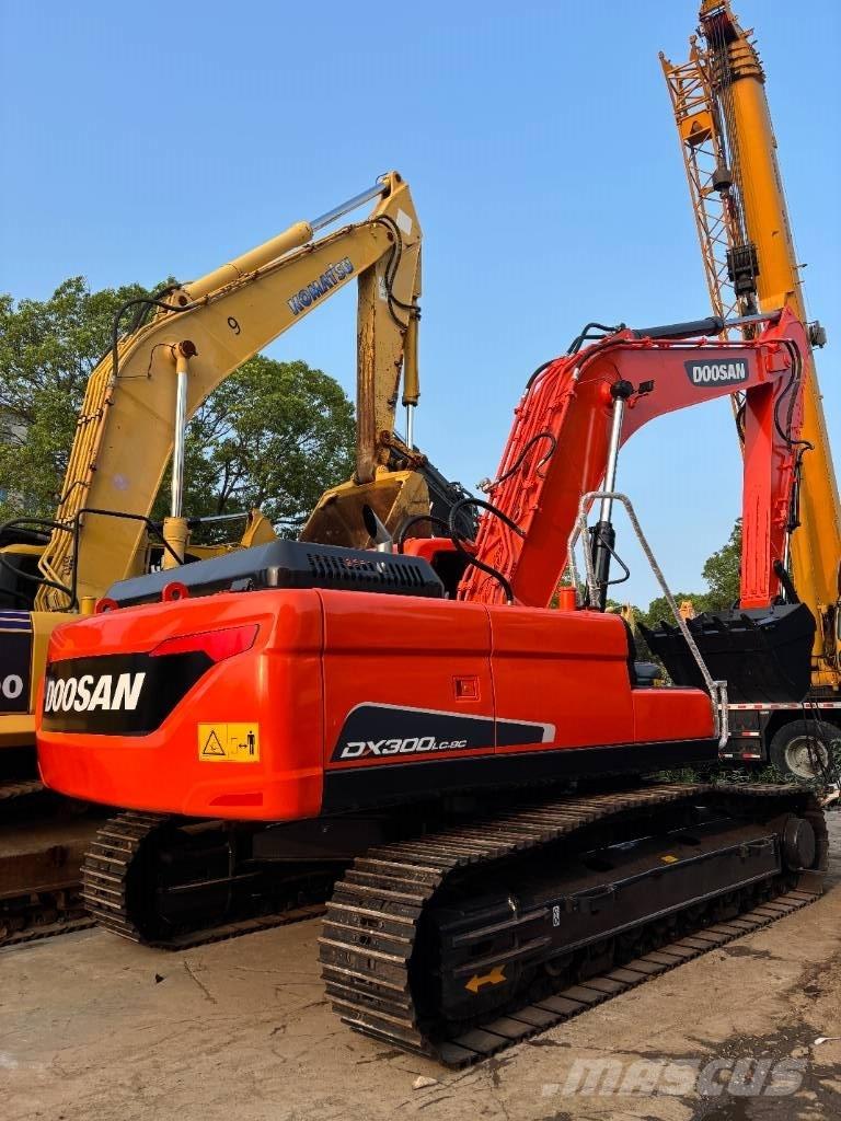 Doosan DX300LC-9C Escavatori cingolati