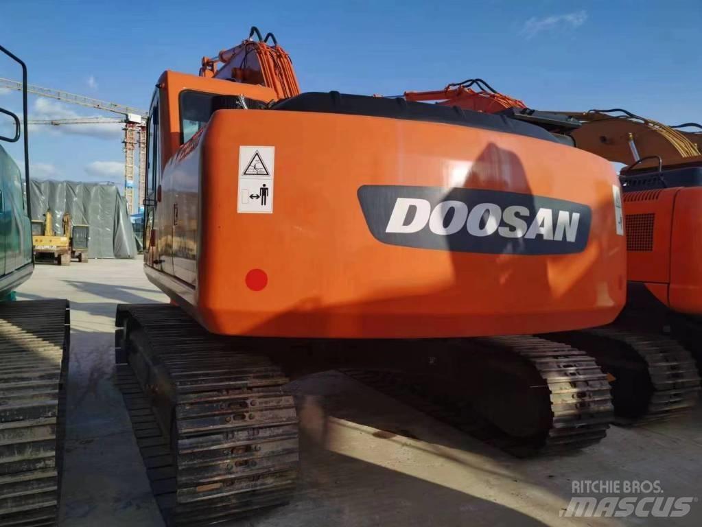 Doosan DH 220 Escavatori cingolati
