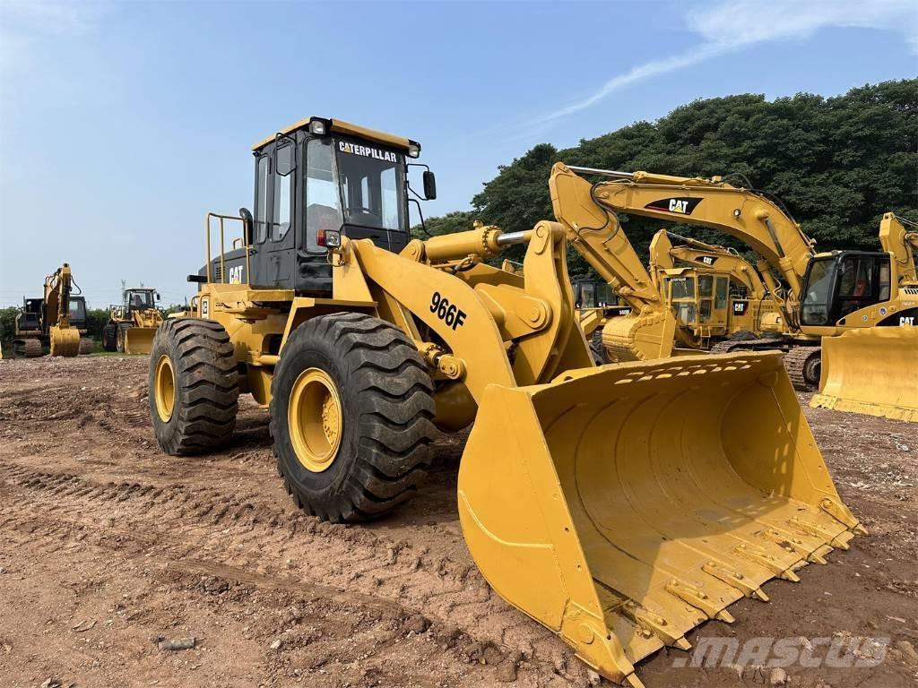 CAT 966 F Pale gommate