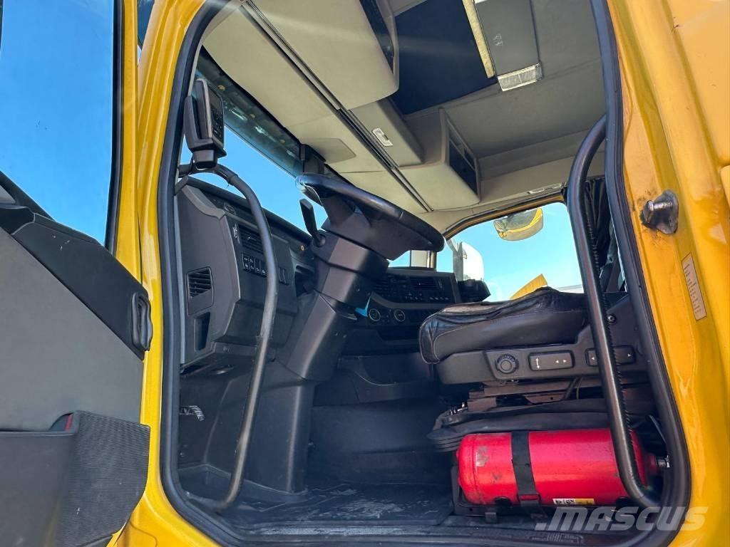 Volvo FH 6X2 6525 Camion portacontainer