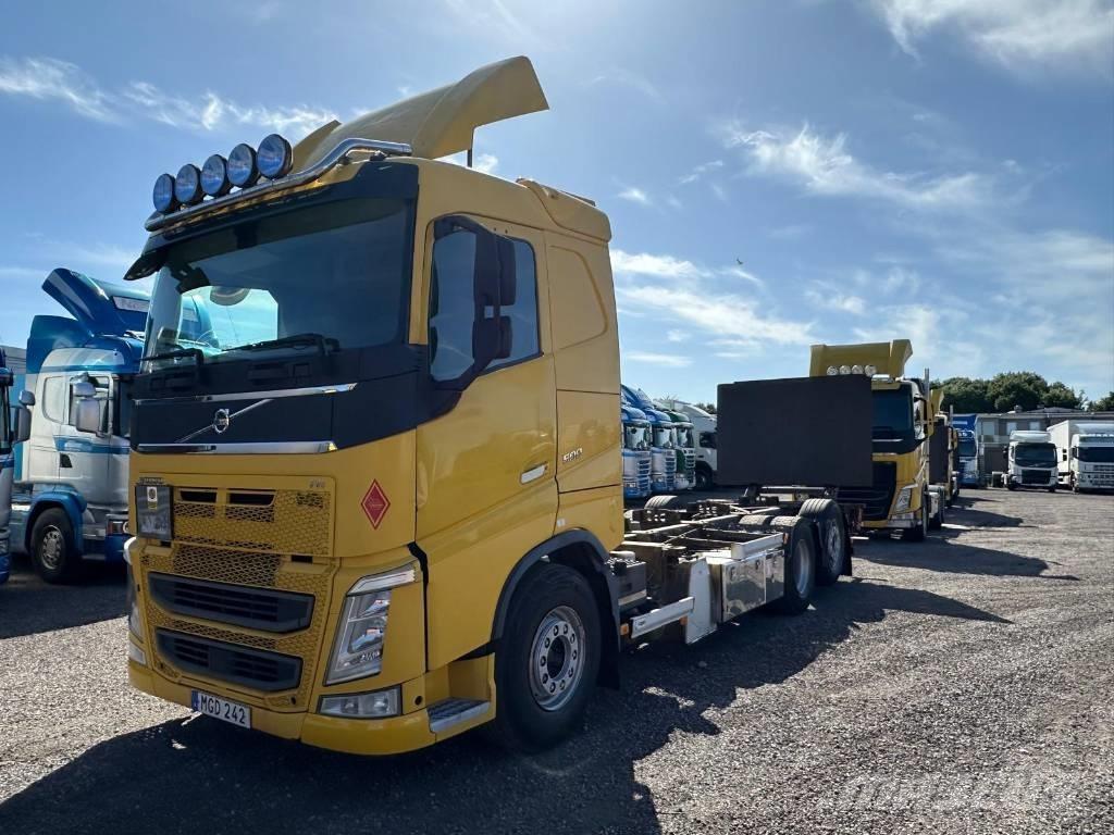 Volvo FH 6X2 6525 Camion portacontainer