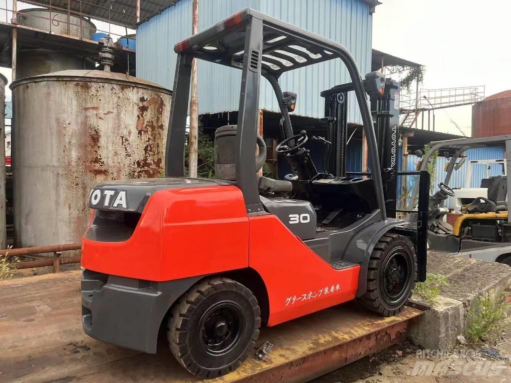 Toyota FD 30 Carrelli elevatori diesel