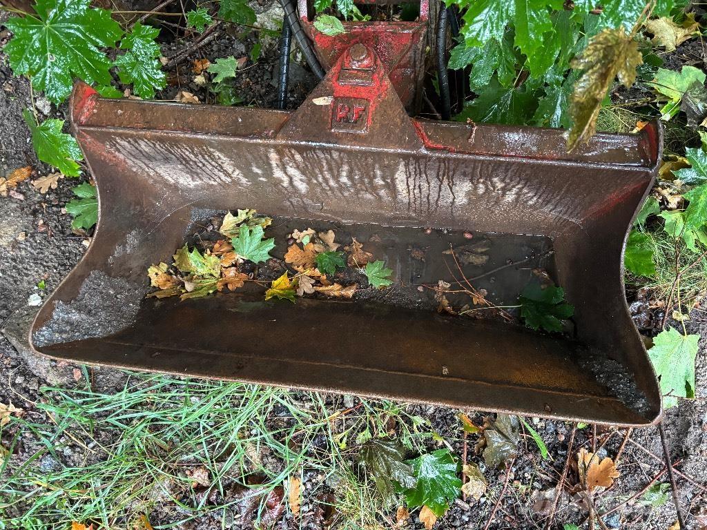 Neuson 6502 Escavatori gommati