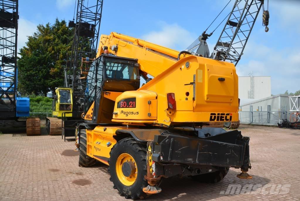 Dieci Pegasus 50.21 Sollevatori telescopici