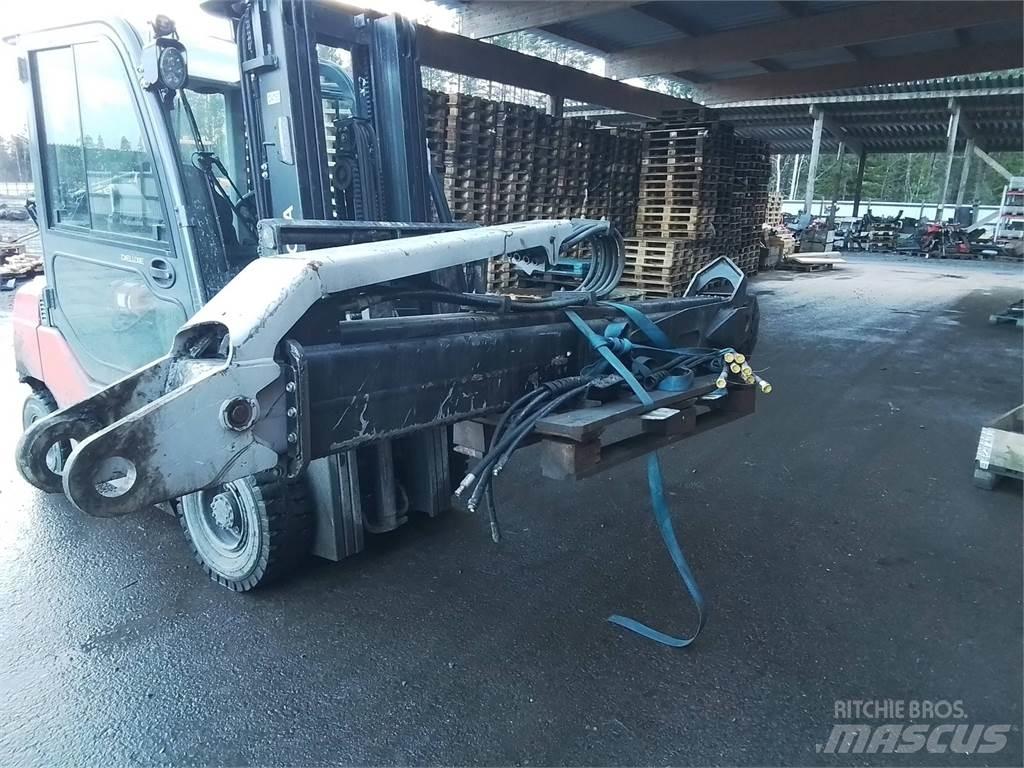 Komatsu 165F Gru per esbosco
