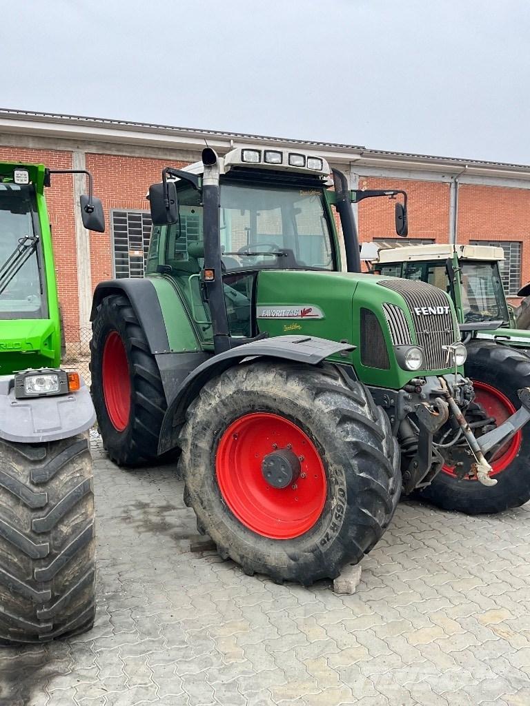 Fendt 716 Vario Trattori