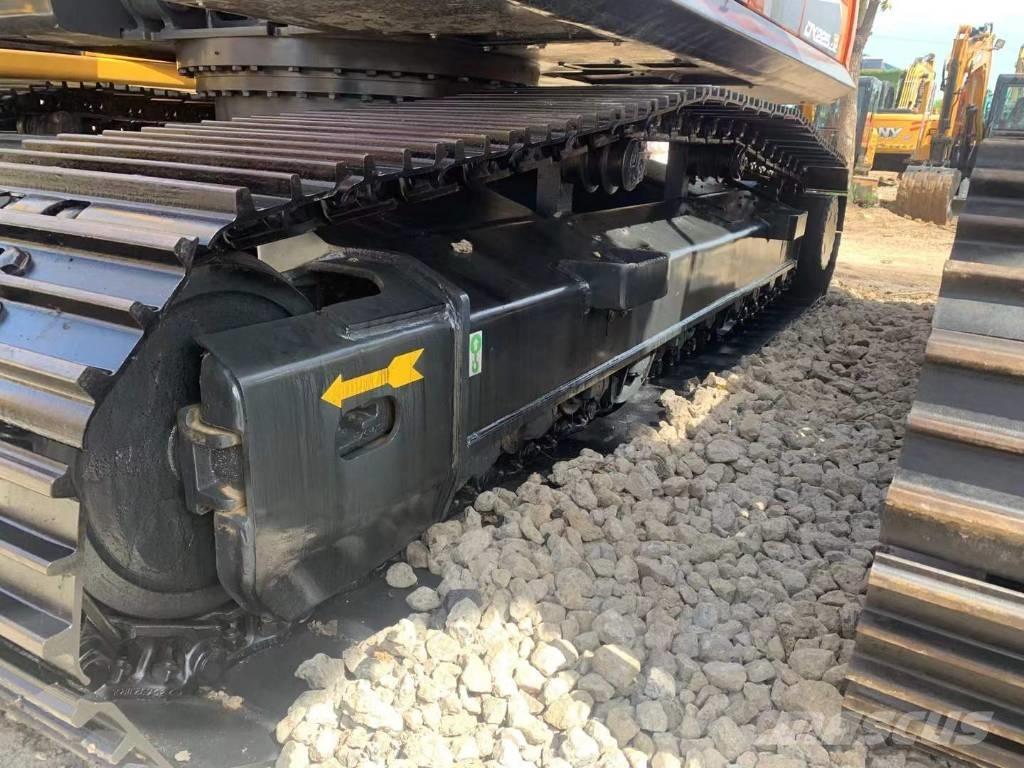 Doosan DX 225 Escavatori cingolati