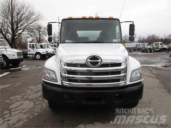 Hino 338 Camion autospurgo