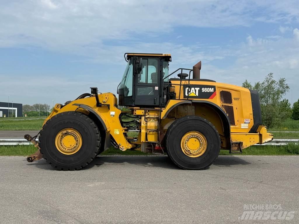 CAT 980M Pale gommate