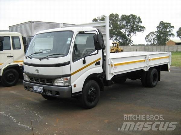 Toyota Dyna 7145 Camion con sponde ribaltabili