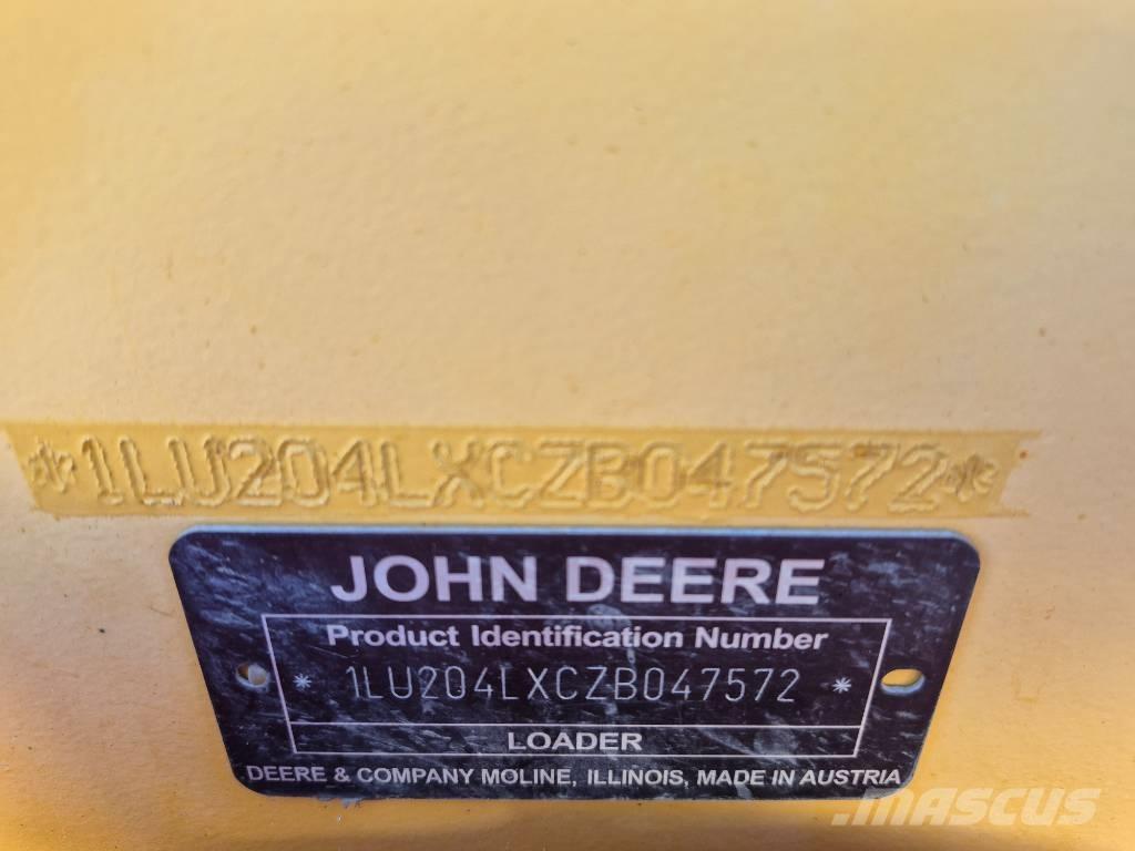 John Deere 204 L Pale gommate