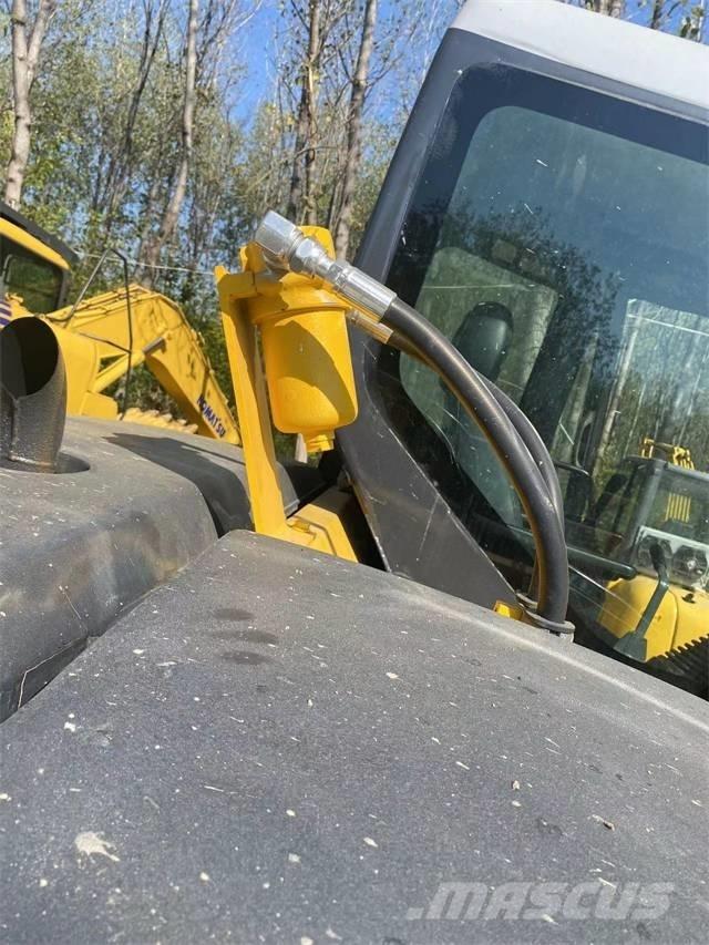 Komatsu pc78us Escavatori cingolati