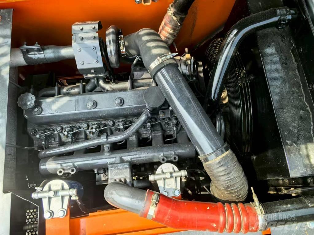Doosan DX 225 LC Escavatori cingolati
