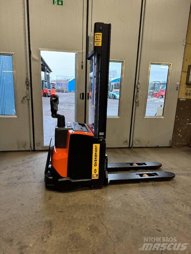 BT truck SWE 120 Transpallet uomo a terra