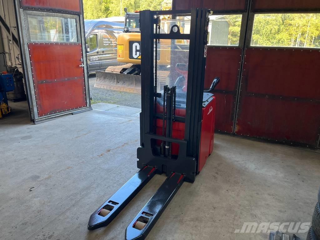 Linde D 14 AP Carelli stoccatori  automatici-usati