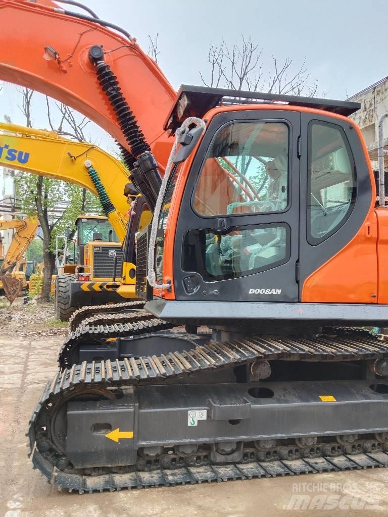 Doosan DX300 Escavatori cingolati