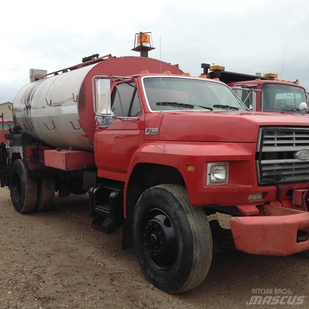 Ford F 700 Betoniere