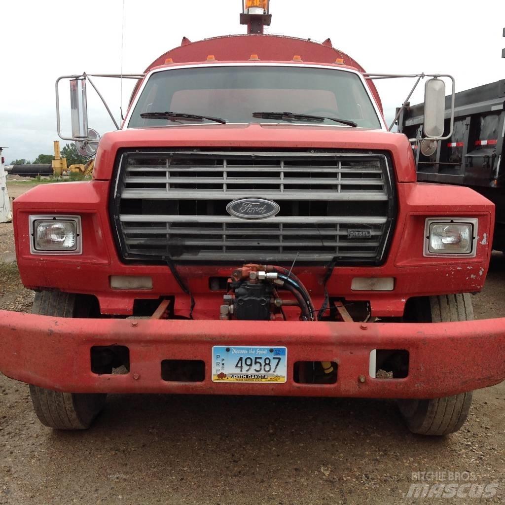 Ford F 700 Betoniere