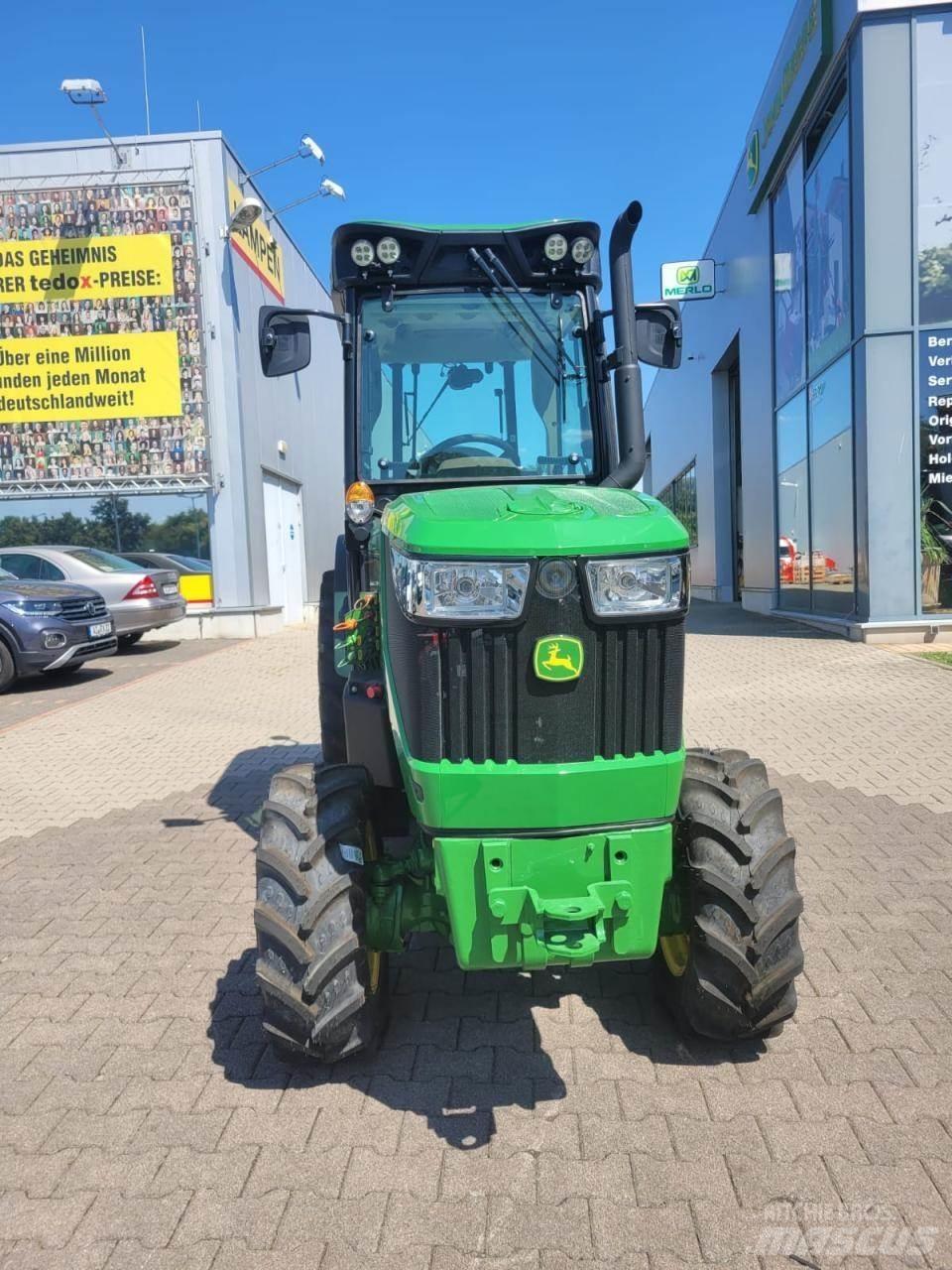 John Deere 5105GV Trattori