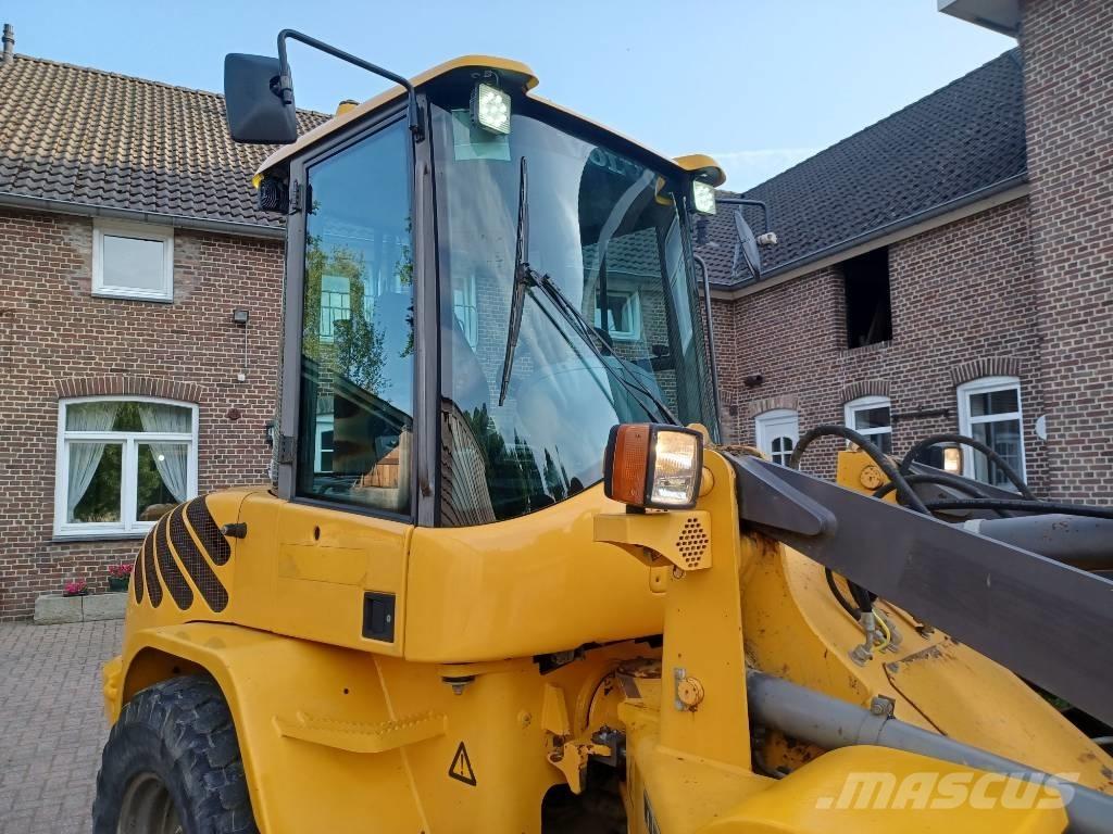 Volvo L 30 B Pale gommate