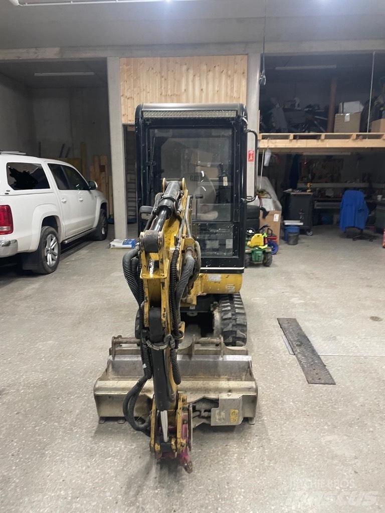 CAT 301.5 Miniescavatori
