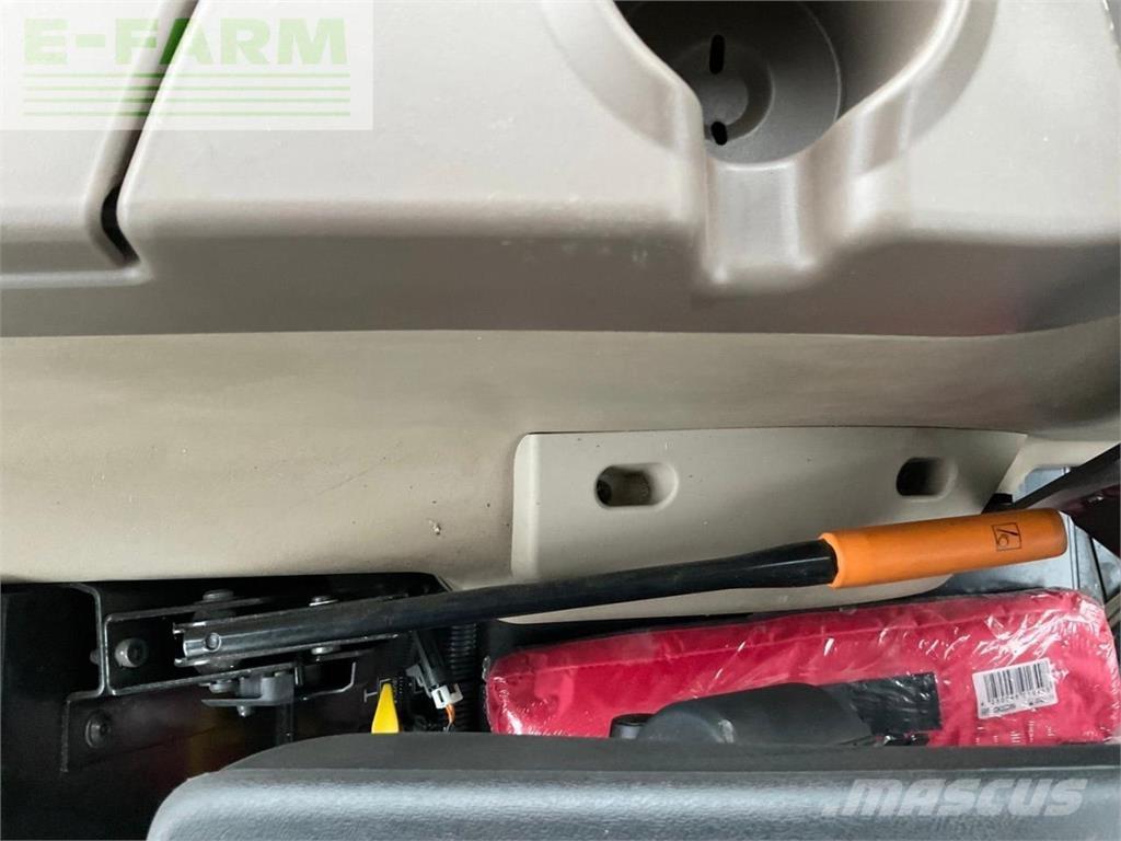 John Deere 5058E Trattori